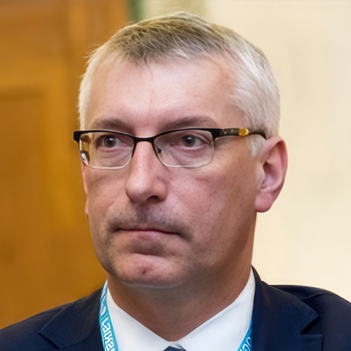 dr hab. inż. prof. UAM Jędrzej Wierzbicki